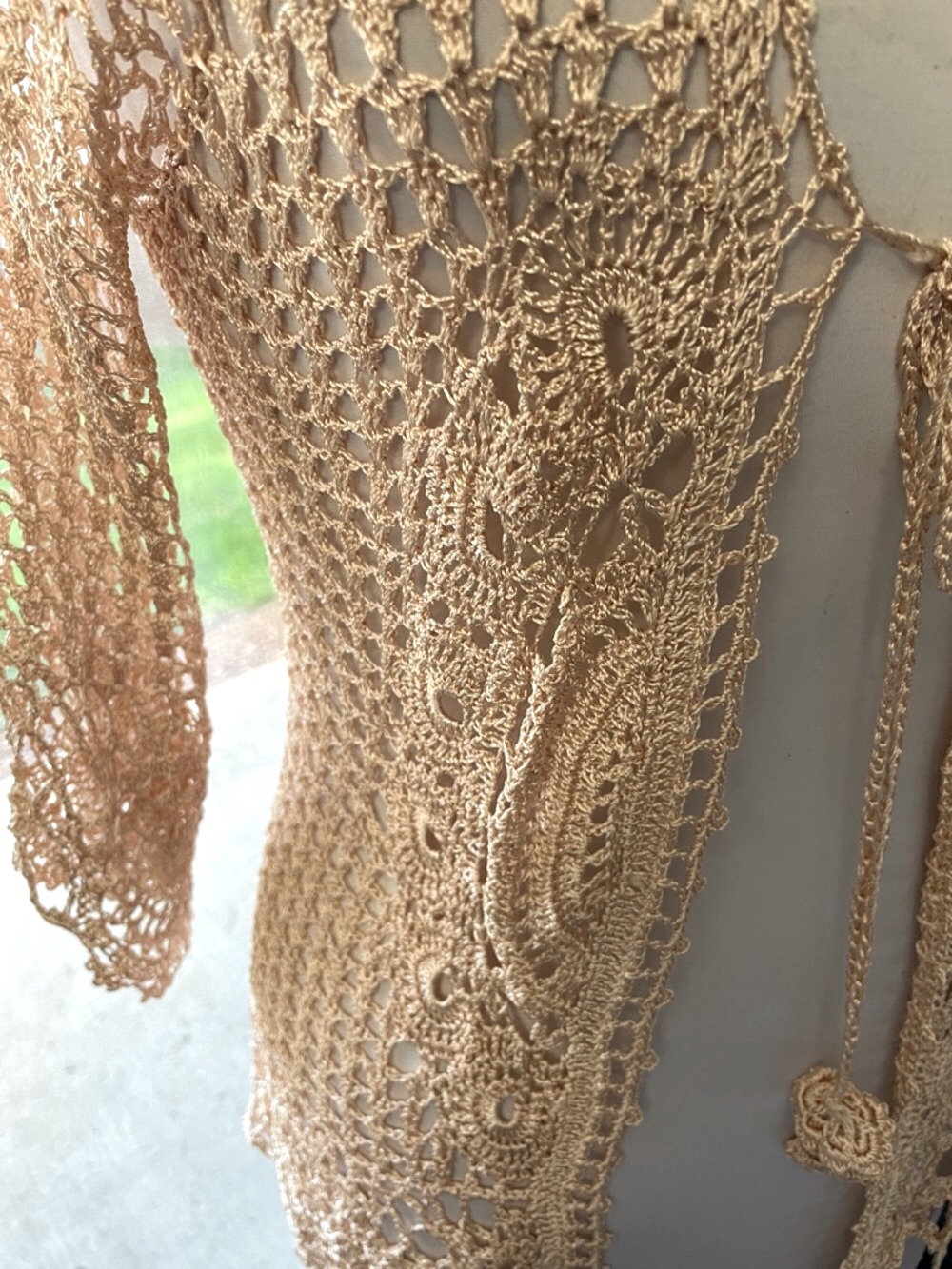 Women’s VTG Light Pink Crochet Openwork Women’s Sweater Wrap Sz L Rayon - Picture 3 of 6
